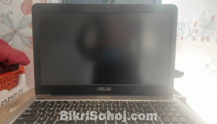ASUS X556U